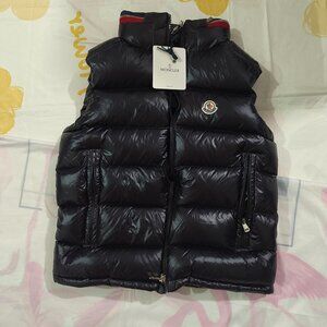 Moncler Waterproof And Windproof Black Down Vest